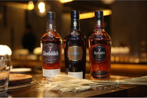 1636624274597775.jpg 青島烈酒報關行有哪些_副本.jpg